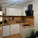 아파트 луксозен в модерна сграда -молимаркс делукс 부르가스